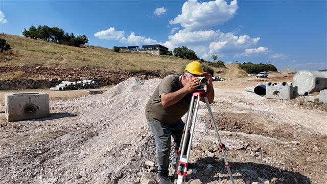 Yaklaşık 8 yıldır kanalizasyon bağlantısı bulunmayan Altınkent Konutları için, vatandaşlarımızdan gelen talepler üzerine çalışmalara başladık.
