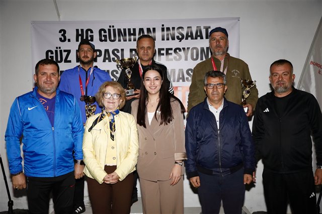Bucak’ta düzenlenen 3. HG Günhan İnşaat Profesyonel Trap Atış Yarışması’nın ödül törenine katıldık.