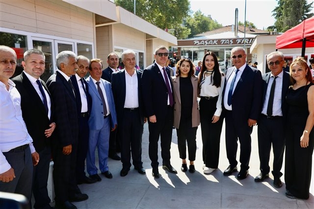 Ahilik Haftası kapsamında Burdur’da düzenlenen programda, emeğin, alın terinin ve dayanışmanın temsilcisi olan esnaf ve sanatkârlarımızla bir araya geldik.