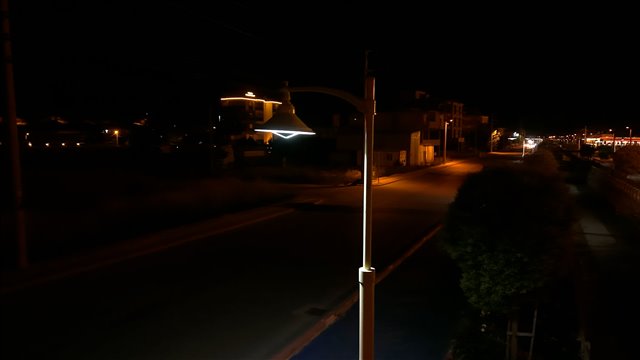 Çamlıca, Fatih ve Yeni Mahalle güzergâhında yer alan Gazi Caddesi’ndeki yürüyüş ve bisiklet yolumuzu aydınlattık.