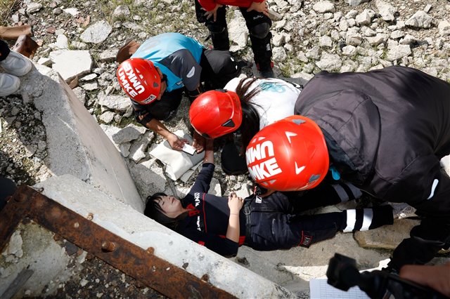 Afetlerde Sağlık Hizmetleri 3. Bölge Kampı kapsamında İncirhanı’nda gerçekleştirilen kurtarma tatbikatlarına katıldık. 