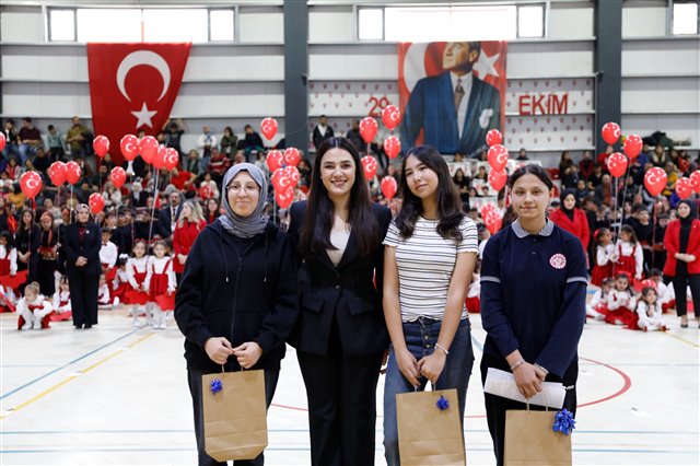 Cumhuriyetimizin 103. yılını, aynı gurur ve heyecanla kutlamanın mutluluğunu yaşadık.