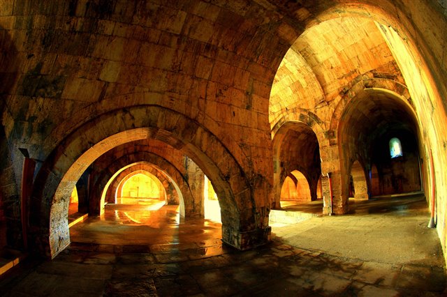 Susuzhan Kervansarayı