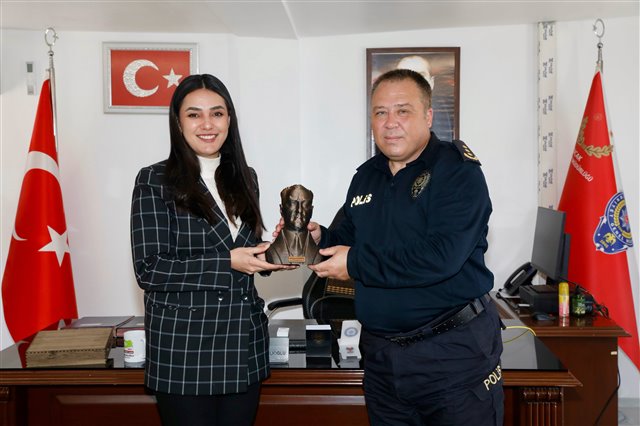 ​İlçemize atanan Bucak Emniyet Müdürümüz Sayın Mustafa Sincanlıoğlu’na hayırlı olsun ziyaretinde bulundum.