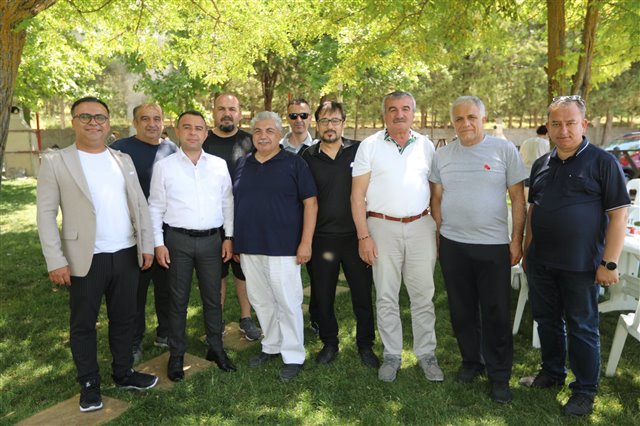 Bucak Belediye Başkan Vekili Özcan Duran Farklı Programlarda Vatandaşlarla Buluştu