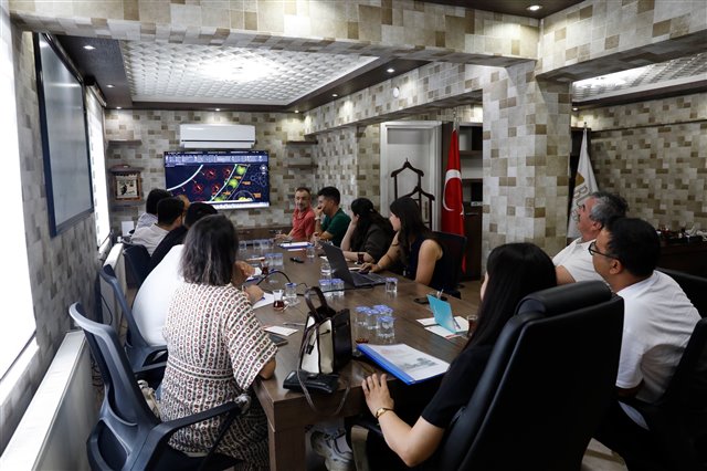 ​Proje ekibimizle bir araya gelerek, ilçemizde yürütülen çalışmaların son durumunu değerlendirdik.