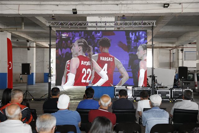 Filenin Sultanları’nı 2026 FIVB Kadınlar Voleybol Milletler Ligi şampiyonluğu dolayısıyla yürekten kutluyoruz. 