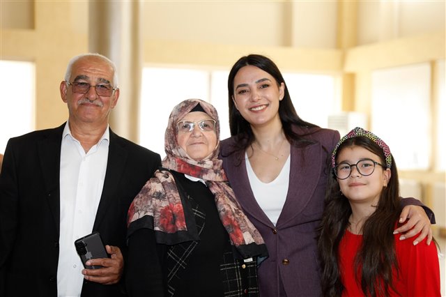 19 Eylül Gaziler Günü dolayısıyla Cumhuriyet Meydanımızda düzenlenen çelenk sunma törenine katıldık.