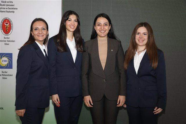 Temsili Yörük Göçü yürüyüşüyle başlayan Burdur Teke Yöresi 11. Tarım, Hayvancılık, Tarım Teknolojileri ve Yem Fuarı’nda sektör temsilcileri ve üreticilerimizle bir araya geldik.