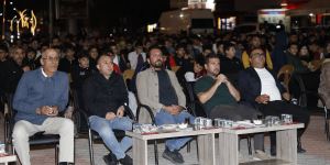 ​Başkan Yardımcımız Hüseyin Göktur, Yeni Parti İlçe Başkanımız Gökhan Acar ve Meclis Üyemiz Özcan Duran ile birlikte, A Milli Takımımızın maçını vatandaşlarımızla birlikte belediyemiz önünde coşkuyla izledik.
