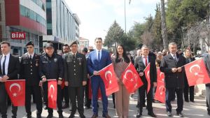 Şeref Günümüzün 96. yıl dönümünde, Gazi Mustafa Kemal Atatürk’ün Bucak’ımıza gelişinin gururunu ve onurunu bir kez daha hep birlikte yaşadık.