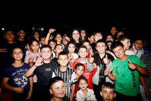 ​Şirinler Parkı’nda Oğuzhansporumuzun maçını hep birlikte izlemek için bir araya geldik. 